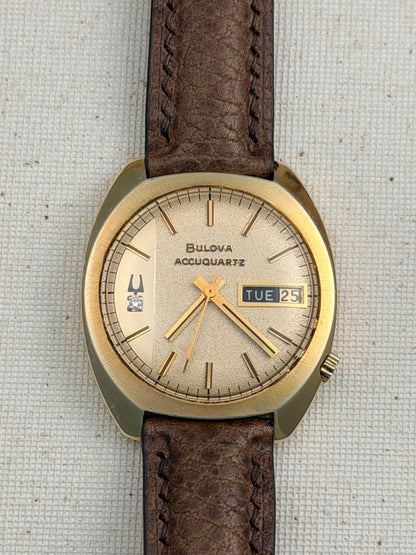Bullova Accutron Accuquartz 14K Gold Vintage