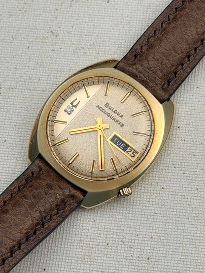 Bullova Accutron Accuquartz 14K Gold Vintage