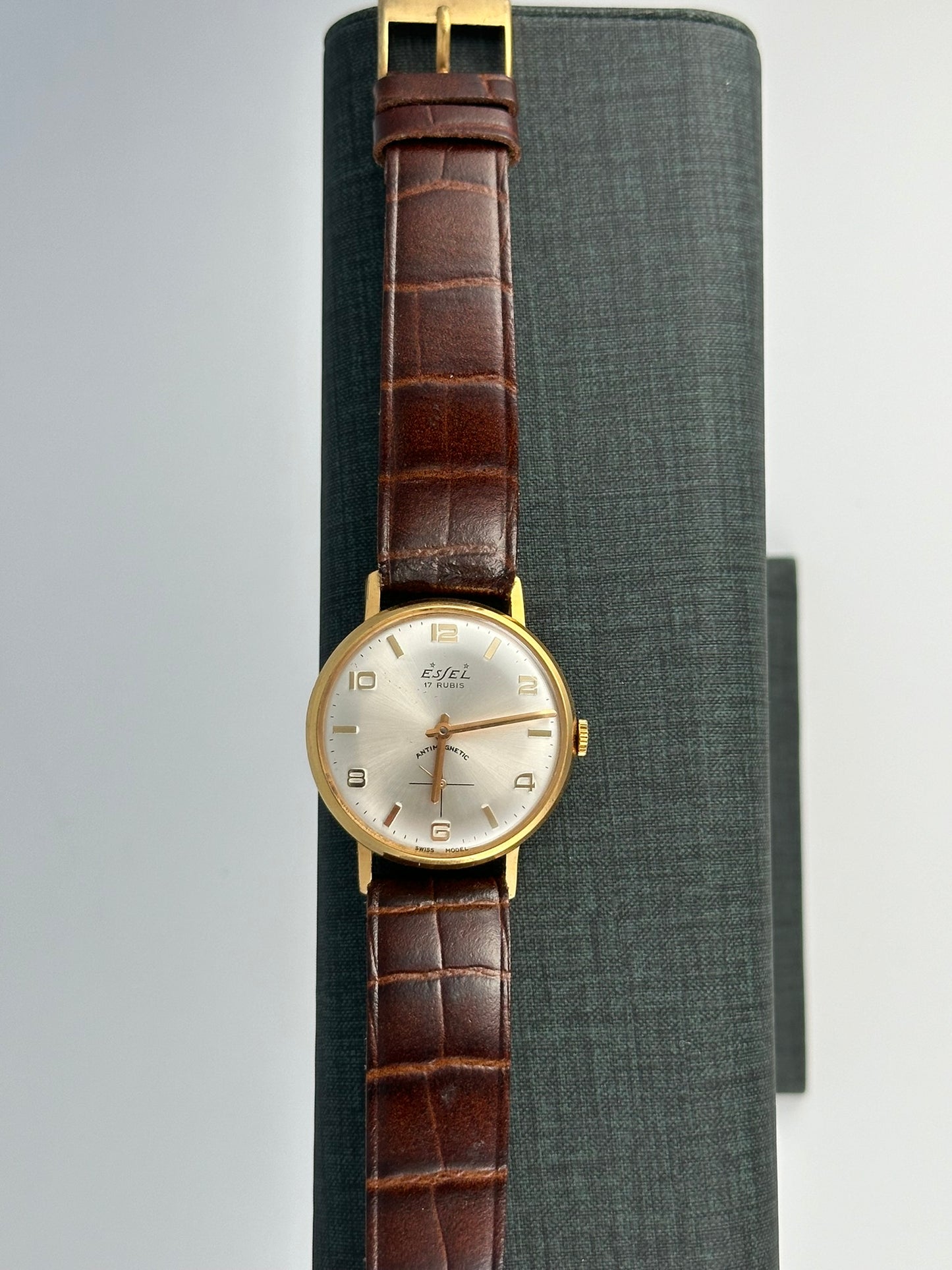 Essel Vintage Watch