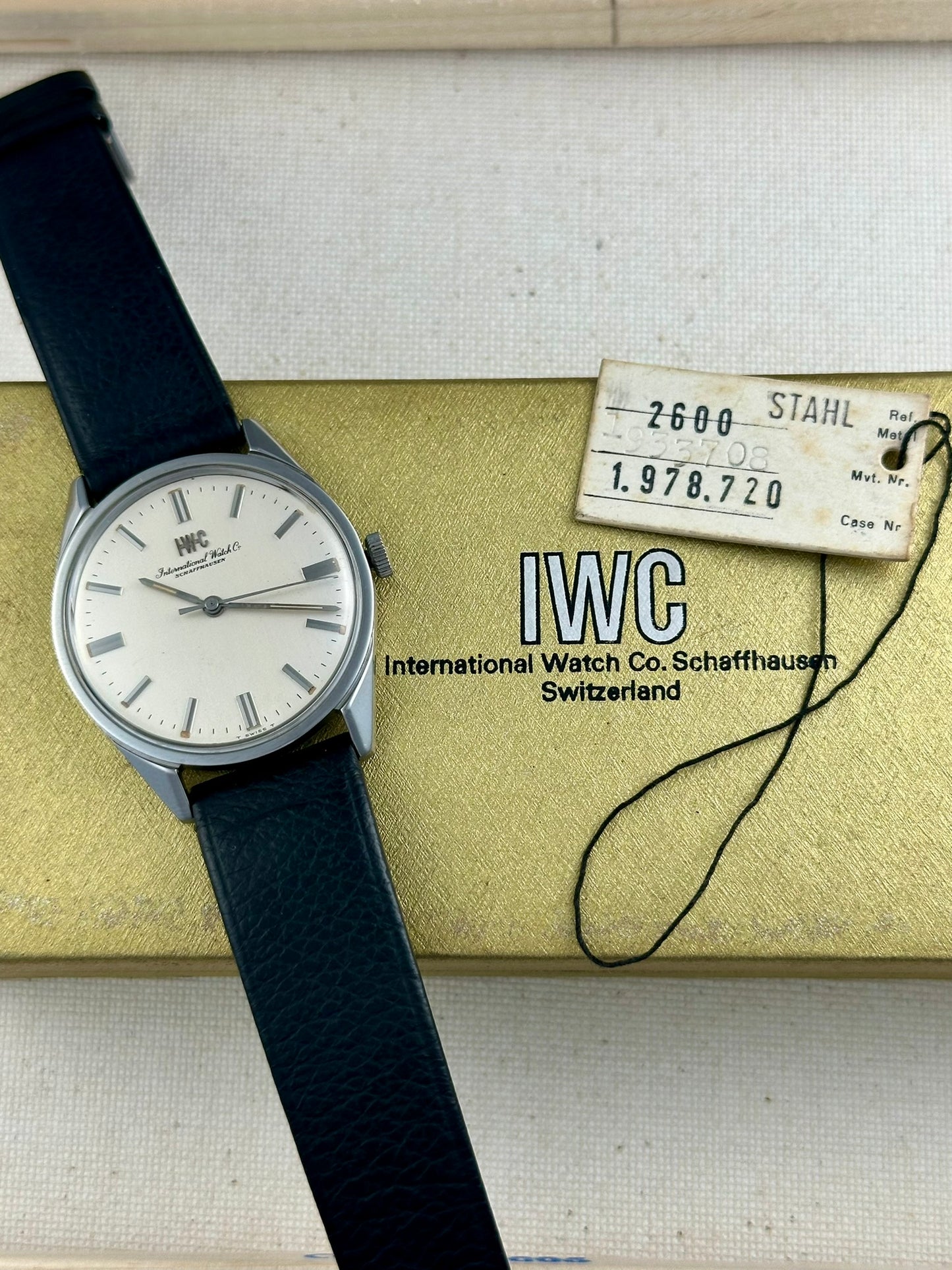 IWC Vintage ref 810 Vintage w/Box and Hangtag