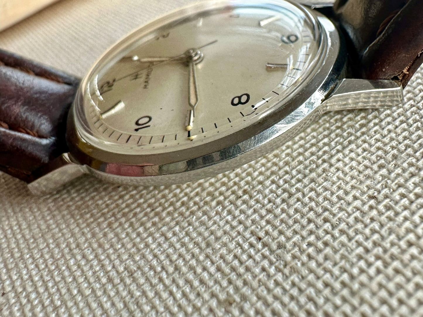 Hamilton Classic Vintage w/ original presentation box and hangtag