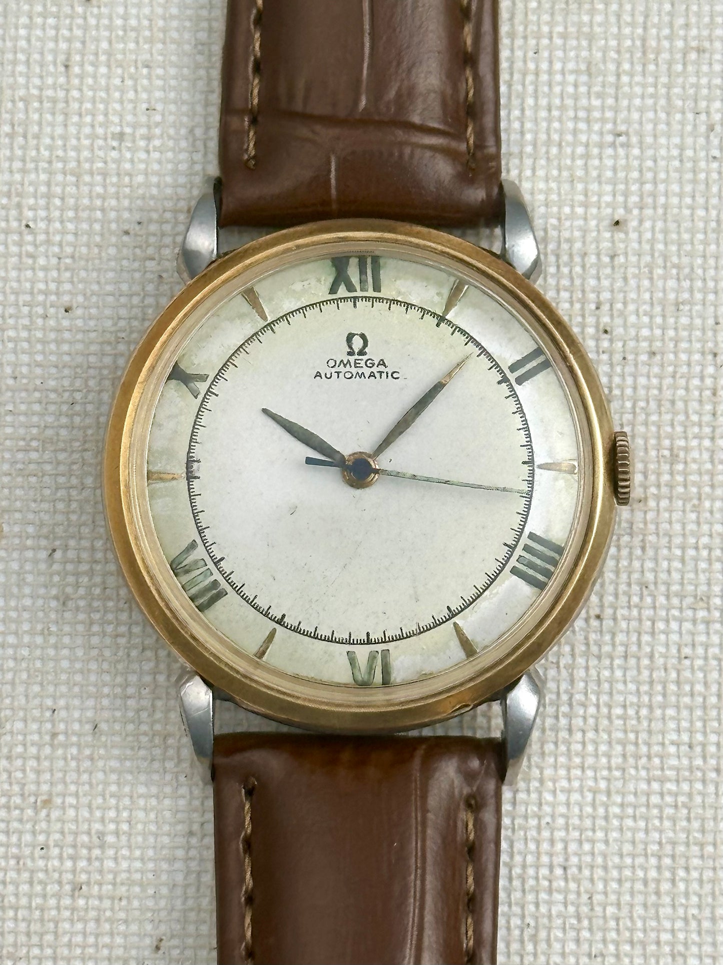 Omega c.1944 Bumper 28.10 RA Vintage