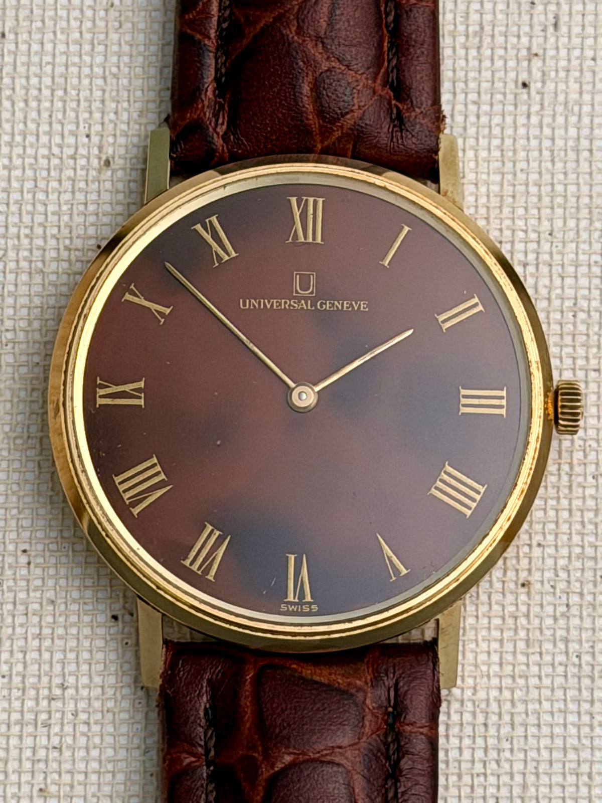 Universal Geneve 18k Gold